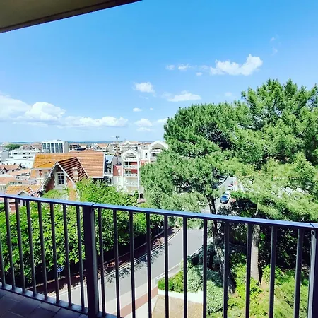 Apartament Spacious Near The Sea *